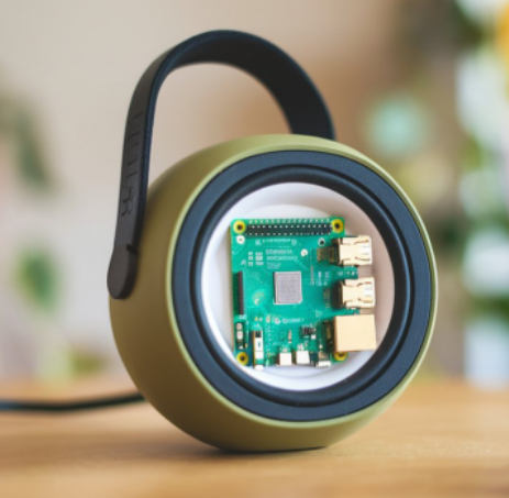 Green Bluetooth speakers with Raspberry Pi